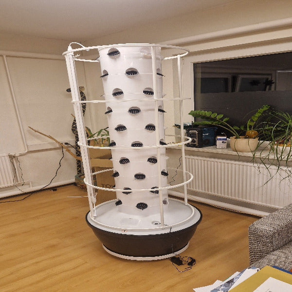 Future Gardens Hydroponics Tower 1 + lampes LED lumière du jour, 10 étages - 60 plantes